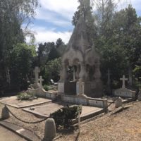 Цветы героям Сопротивления от русскоязычной общины Франции