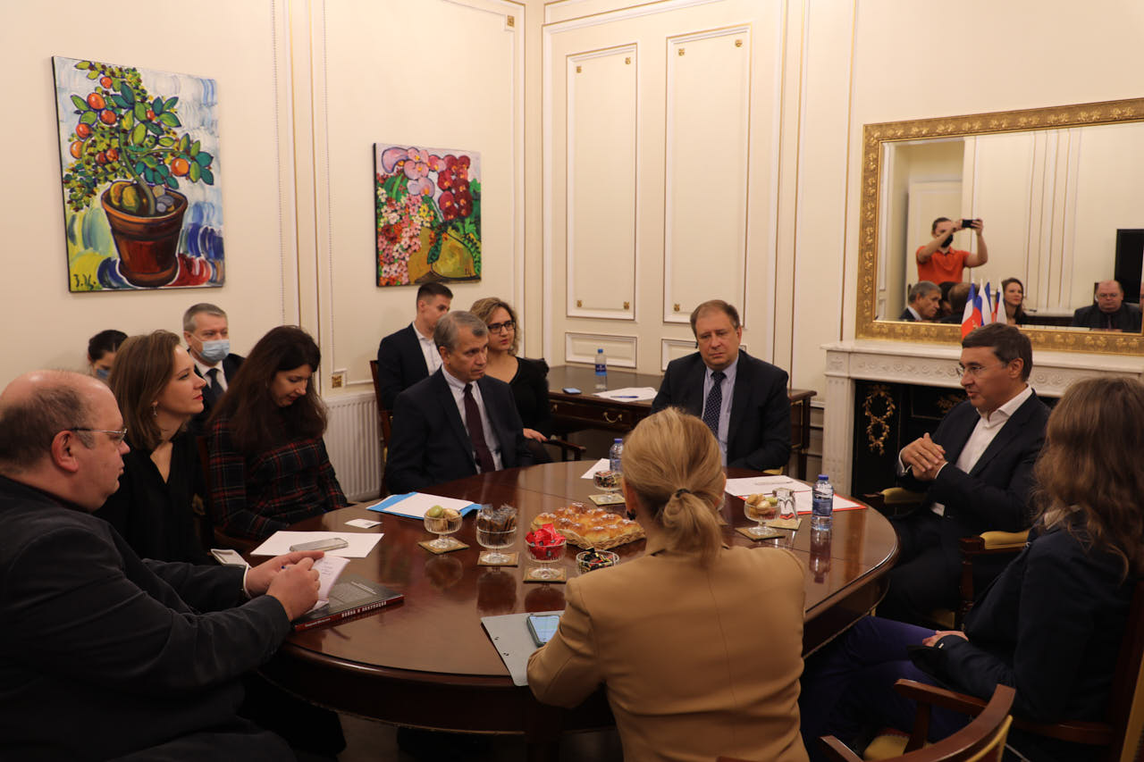 В Париже состоялась встреча Министра науки и высшего образования с российскими студентами и учеными во Франции