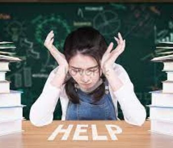 Российские студенты в Европе сталкиваются с дискриминацией — и давлением со стороны Москвы