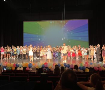 Подача заявок на участие в 9-м Фестивале русских школ дополнительного образования, который состоится в воскресенье 14 мая 2023 года в театре Турски в Марселе (Франция).