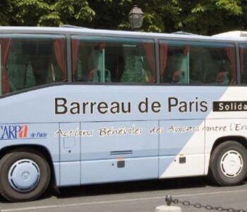 Памятка «Автобус солидарности» парижской коллегии адвокатов