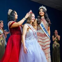 2 мая голосуем за нашу соотечественницу Каролину в национальном финале Miss Teen Petite Universe France!